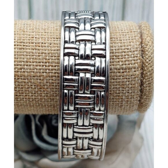 Cute Silver Tone Hinged Bangle Bracelet Textured Woven Look - Picture 5 of 12